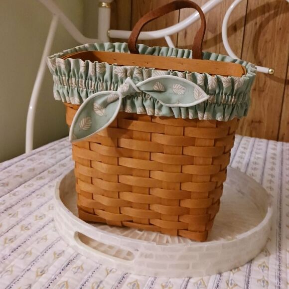 1996 Longaberger Tall Key Basket with Green Leaf Patterned Garter - NEW - Picture 2 of 14